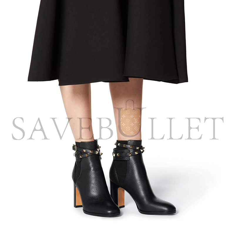 VALENTINO ROCKSTUD GRAINY CALFSKIN ANKLE BOOT 90 MM 3W2S0P62VCE_0NO VALENTINO ROCKSTUD GRAINY CALFSKIN ANKLE BOOT 90 MM 3W2S0P62VCE_0NO