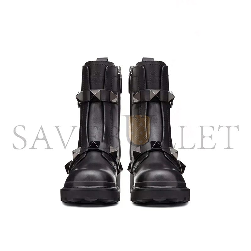 VALENTINO ROMAN STUD CALFSKIN COMBAT BOOT WITH TONAL STUDS 40MM 5W2S0CJ3FYP_0NO VALENTINO ROMAN STUD CALFSKIN COMBAT BOOT WITH TONAL STUDS 40MM 5W2S0CJ3FYP_0NO
